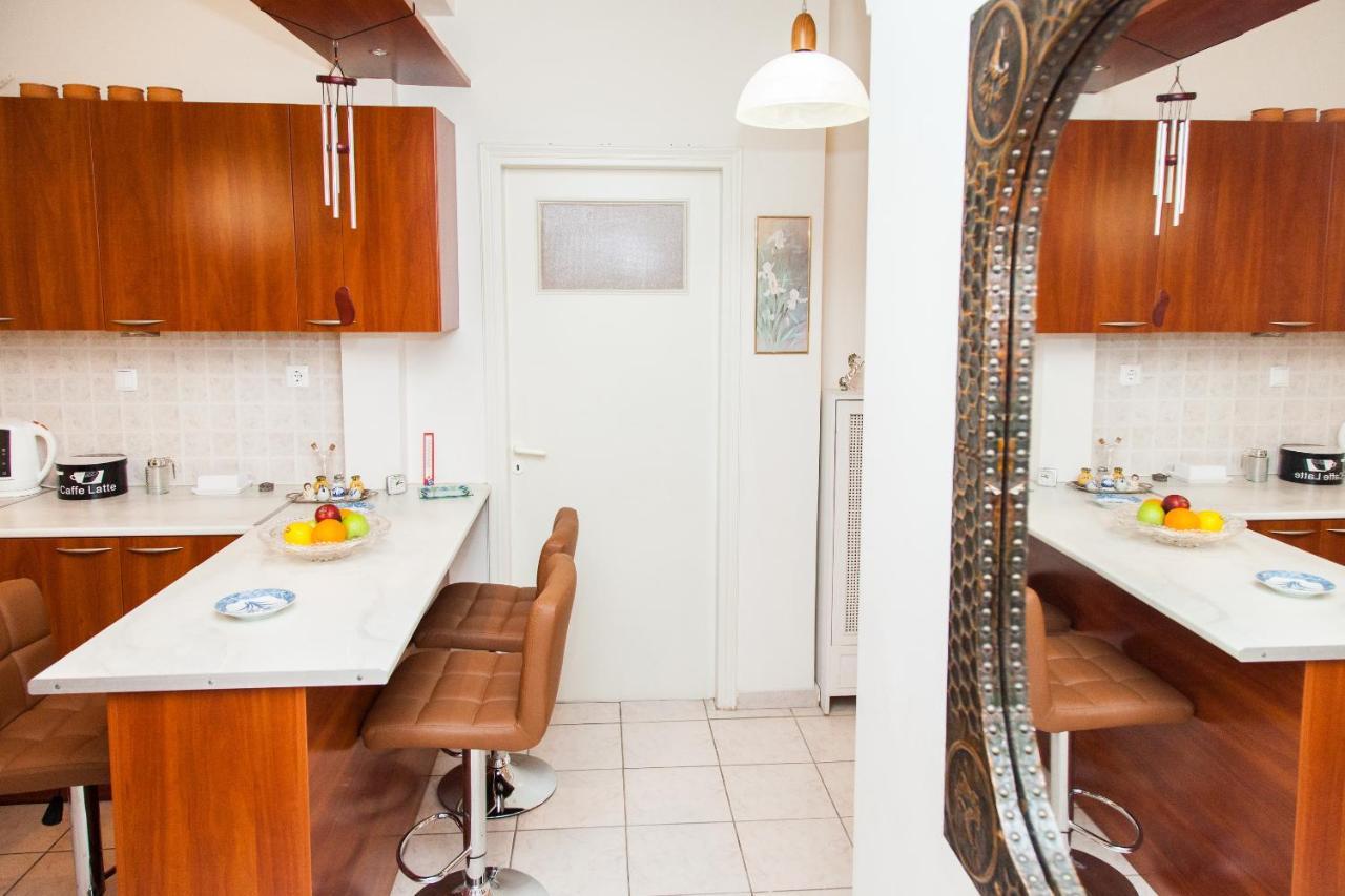 Vintage Apartment In Downtown Athens! ภายนอก รูปภาพ
